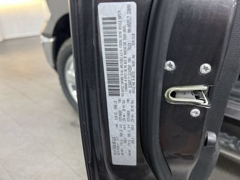 Used 2018 RAM 1500 Big Horn AWD/4WD image 33