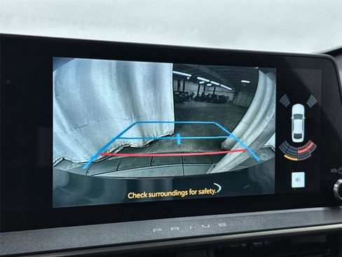 Used 2024 Toyota Prius Prime FWD image 27