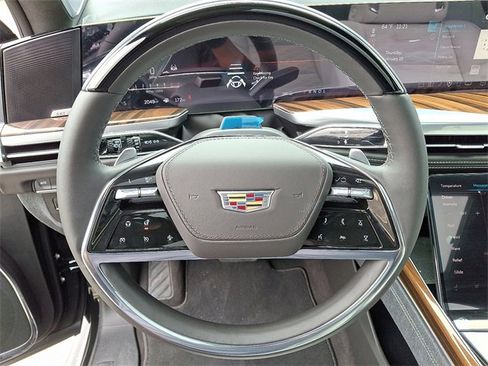 New 2026 Cadillac Escalade ESV Platinum Sport w/ LPO, ONYX Package image 14