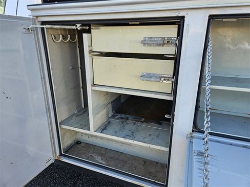 Used 2008 Ford F350 2WD Regular Cab Super Duty image 9