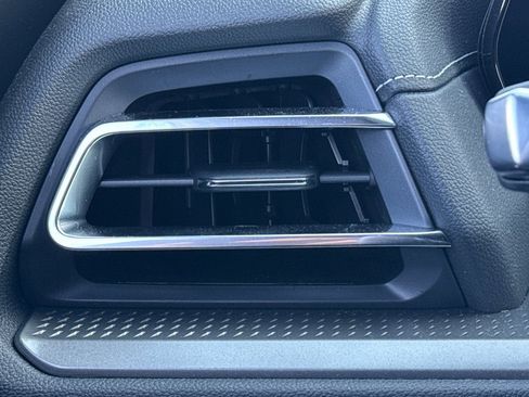 Used 2026 Chevrolet Traverse LT w/ Midnight/Sport Edition image 28