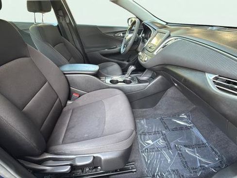 Used 2018 Chevrolet Malibu LS FWD image 21