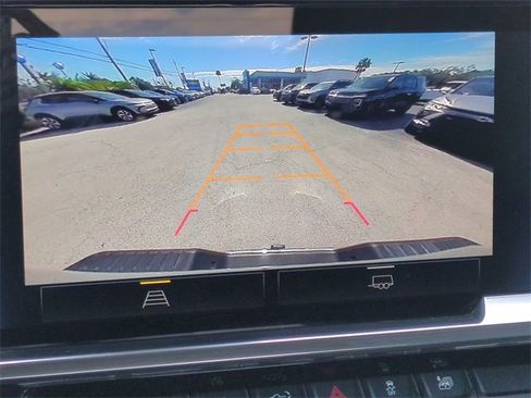 Certified 2025 Chevrolet Silverado 2500 LT w/ Convenience Package image 25