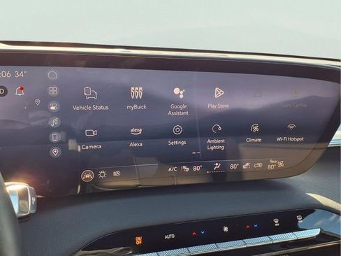 Certified 2025 Buick Enclave Preferred image 5