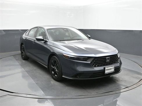 New 2025 Honda Accord SE image 22