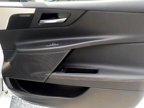 Used 2017 Jaguar XE Prestige image 27