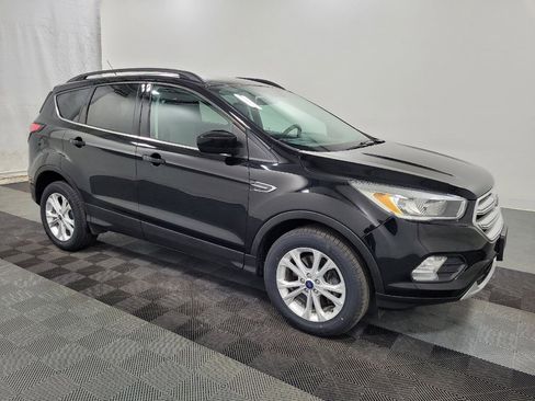 Used 2018 Ford Escape SE image 11