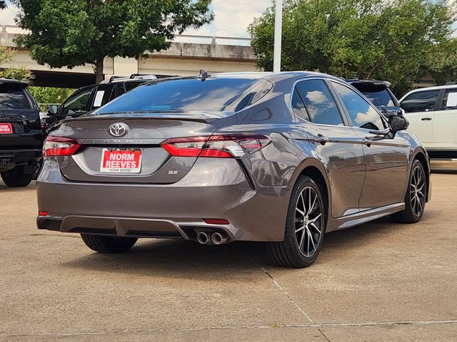 Used 2023 Toyota Camry SE FWD image 3