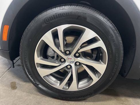 Used 2023 Buick Envision Essence AWD/4WD image 8