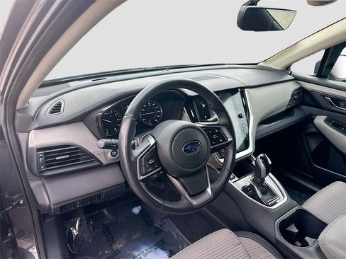 Used 2022 Subaru Outback Premium image 9