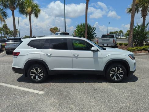 New 2026 Volkswagen Atlas SE FWD image 3
