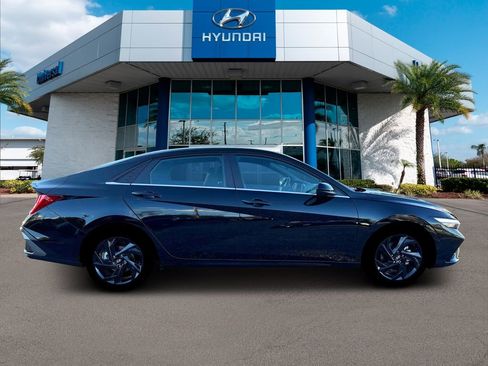 New 2026 Hyundai Elantra SEL Sport Premium FWD image 10