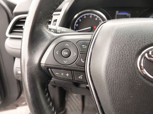 Used 2019 Toyota Camry L image 16