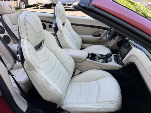 Used 2019 Maserati GranTurismo Sport RWD image 21