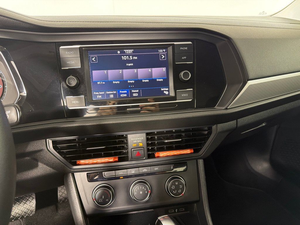 Used 2020 Volkswagen Jetta FWD image 15