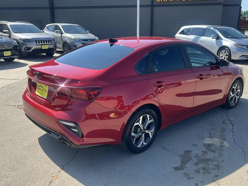 Used 2021 Kia Forte LXS FWD image 3