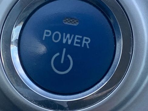 Used 2014 Toyota Prius V Five image 26