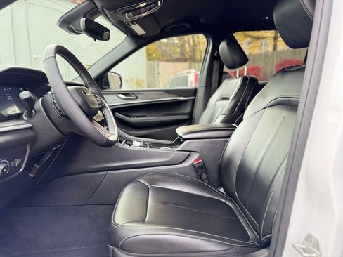 Used 2024 Jeep Grand Cherokee L Limited image 18