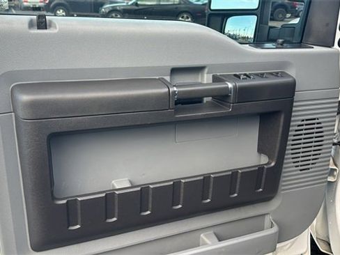 Used 2016 Ford F250 XL w/ Power Equipment Group image 9