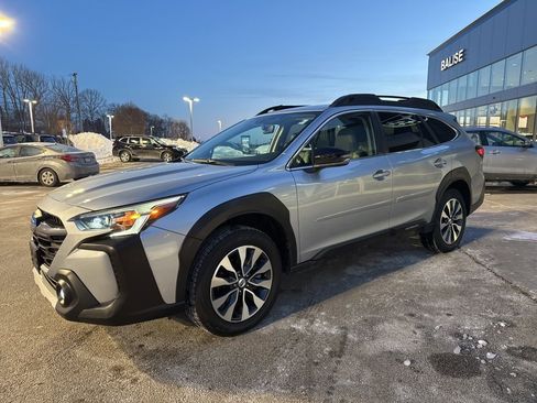 Used 2023 Subaru Outback Limited image 6