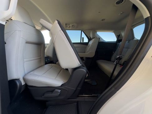 New 2026 Ford Explorer Active w/ Active Comfort Package image 60