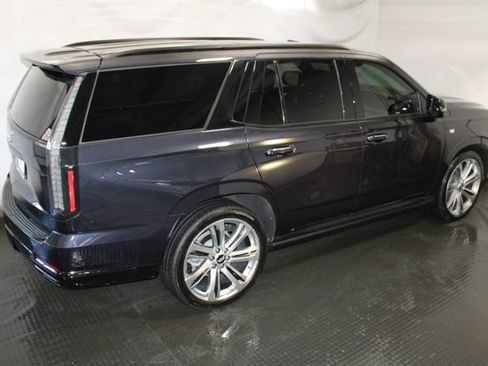 Certified 2025 Cadillac Escalade Sport w/ Touring Package AWD/4WD image 5