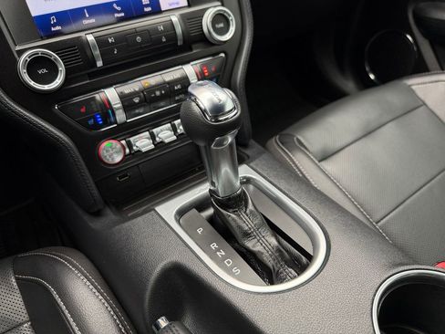 Used 2022 Ford Mustang GT Premium w/ Black Accent Package RWD image 27