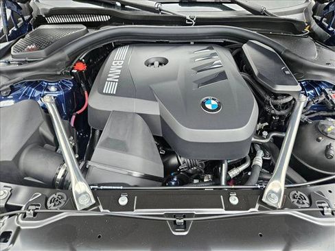 Used 2026 BMW 530i w/ M Sport Package RWD image 17