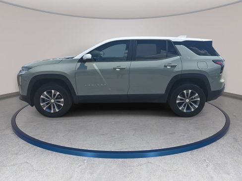 Used 2026 Chevrolet Equinox LT w/ Convenience Package II FWD image 8