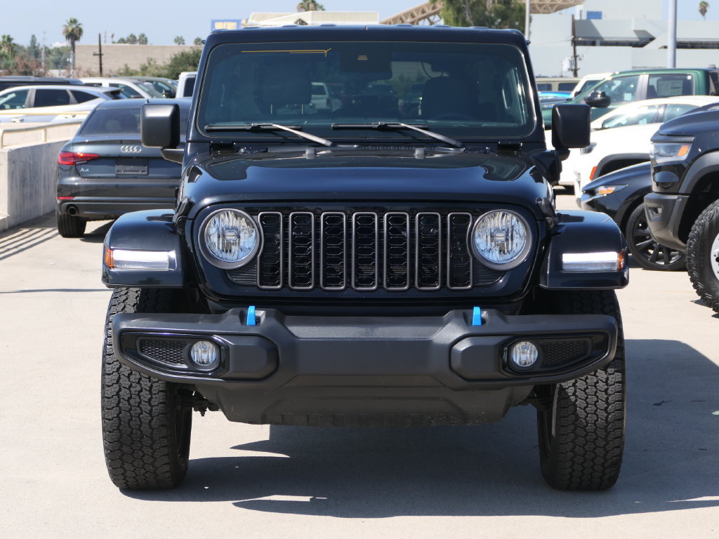 Used 2024 Jeep Wrangler Unlimited AWD/4WD image 6