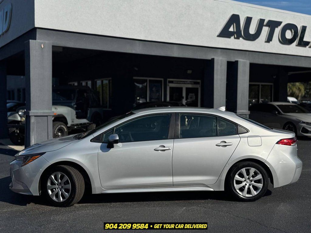 Used 2023 Toyota Corolla LE FWD image 4