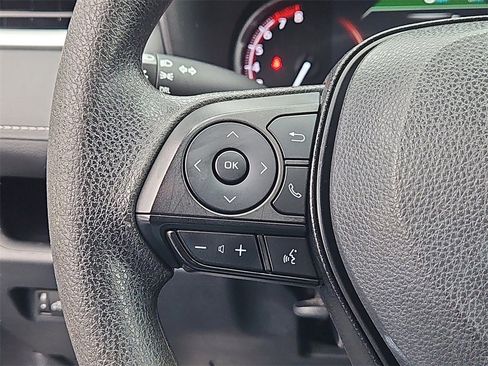 Used 2023 Toyota RAV4 LE image 17