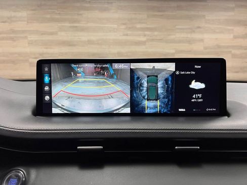 Used 2023 Genesis GV70 2.5T w/ Sport Prestige Package image 8