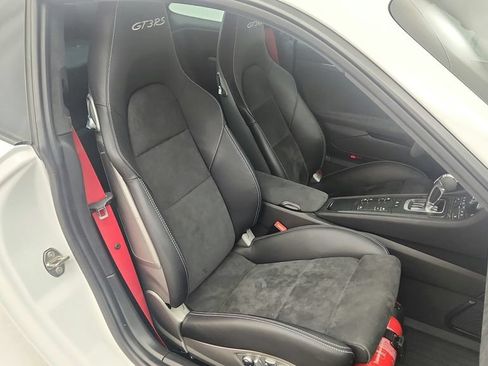 Used 2016 Porsche 911 GT3 RS RWD image 19