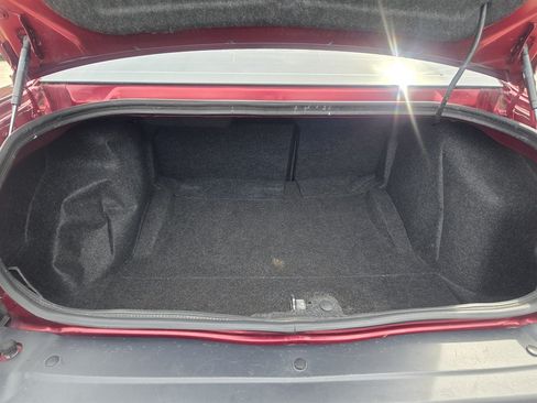 Used 2018 Dodge Challenger SXT w/ Blacktop Package RWD image 5