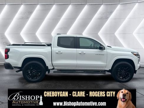 Used 2024 Chevrolet Colorado Z71 w/ Z71 Convenience Package 2 AWD/4WD image 20