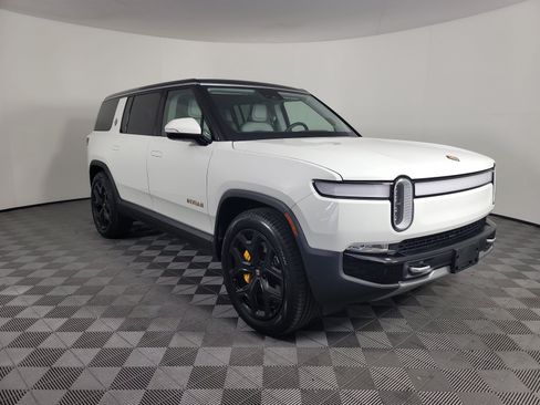 Used 2024 Rivian R1S Adventure AWD/4WD image 7