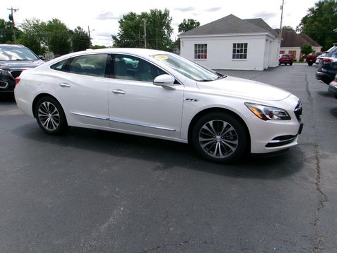 Used 2017 Buick LaCrosse Premium FWD image 4