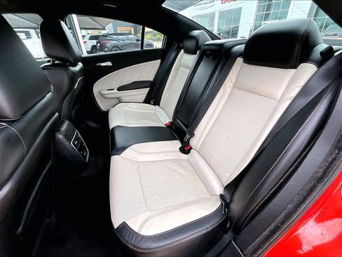 Used 2017 Dodge Charger SXT w/ Plus Group RWD image 17