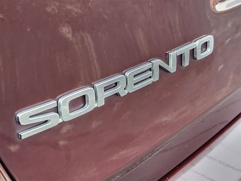 Used 2020 Kia Sorento S image 12