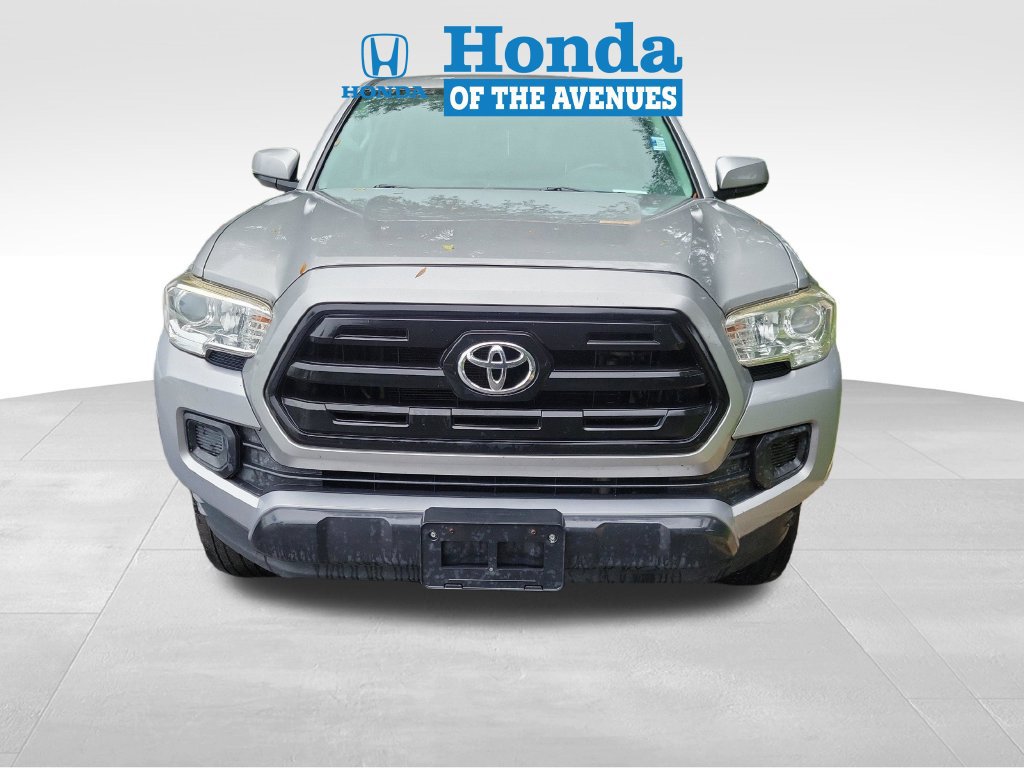 Used 2016 Toyota Tacoma SR w/ Towing Package AWD/4WD image 2