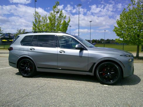 Used 2023 BMW X7 xDrive40i AWD/4WD image 20