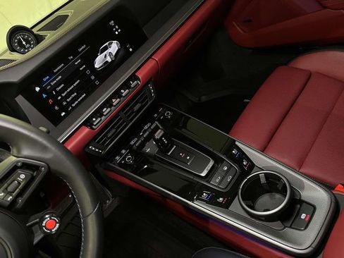Certified 2025 Porsche 911 Carrera RWD image 36