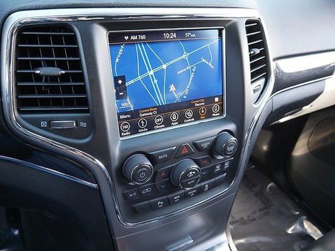 Used 2018 Jeep Grand Cherokee Trailhawk w/ Trailhawk Luxury Group AWD/4WD image 35