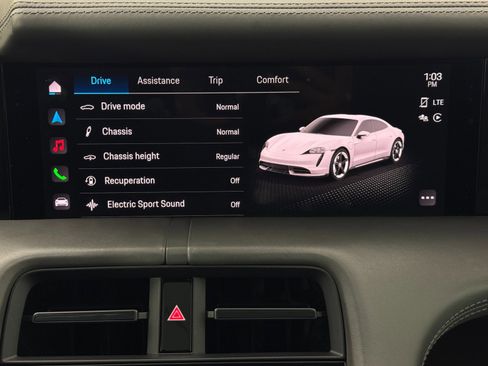 Used 2020 Porsche Taycan 4S w/ Premium Package image 30