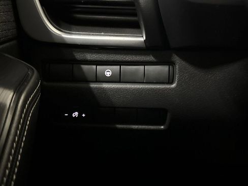 Used 2022 Nissan Rogue SV image 18