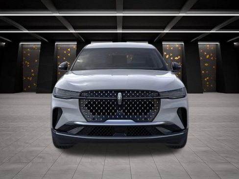 New 2026 Lincoln Nautilus Premier image 6