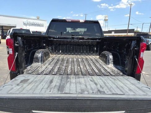 Used 2021 Chevrolet Silverado 1500 Custom Trail Boss AWD/4WD image 9