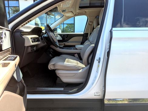 Used 2020 Lincoln Aviator Reserve w/ Equipment Group 202A image 14