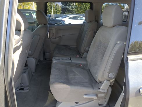 Used 2015 Nissan Quest S image 28